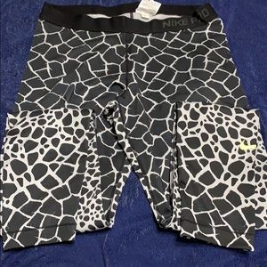 Bundle of 2 pair Nike Pro ladies leggings size XL